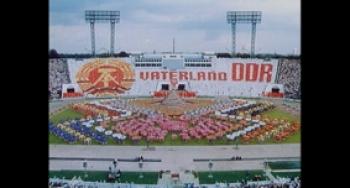 DIE UNBEUGSAMEN 2 - GUTEN MORGEN, IHR SCHÖNEN!