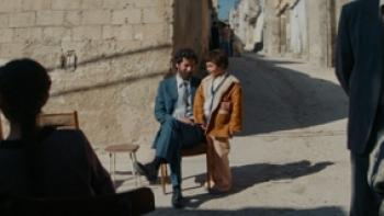 IM SCHATTEN DES ORANGENBAUMS